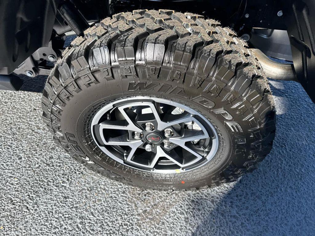 new 2025 Jeep Gladiator car, priced at $55,083