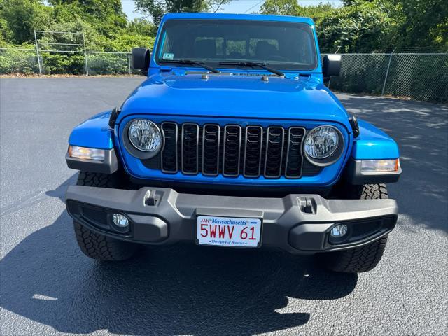 new 2025 Jeep Gladiator car, priced at $40,678