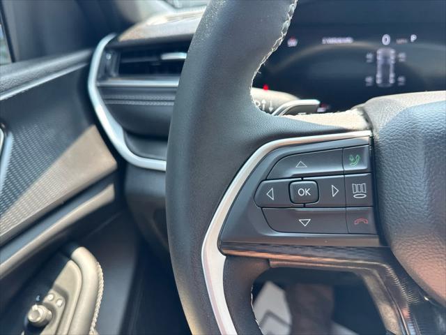 new 2025 Jeep Grand Cherokee car, priced at $42,699