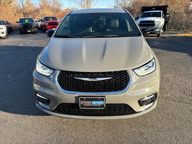 new 2025 Chrysler Pacifica car, priced at $45,265