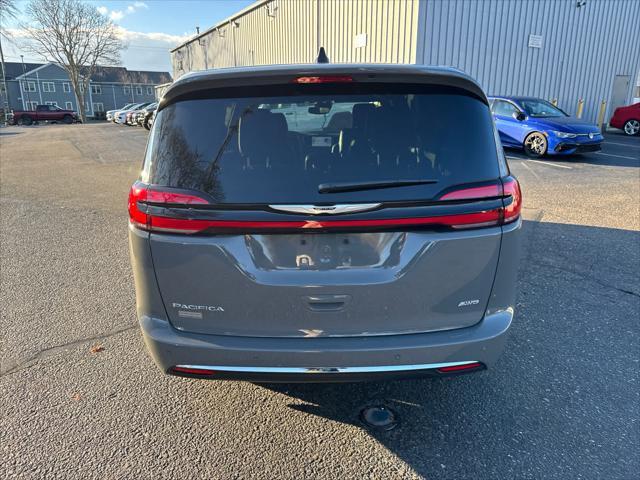 new 2025 Chrysler Pacifica car, priced at $45,265