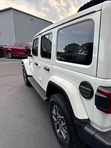 new 2025 Jeep Wrangler car, priced at $53,180