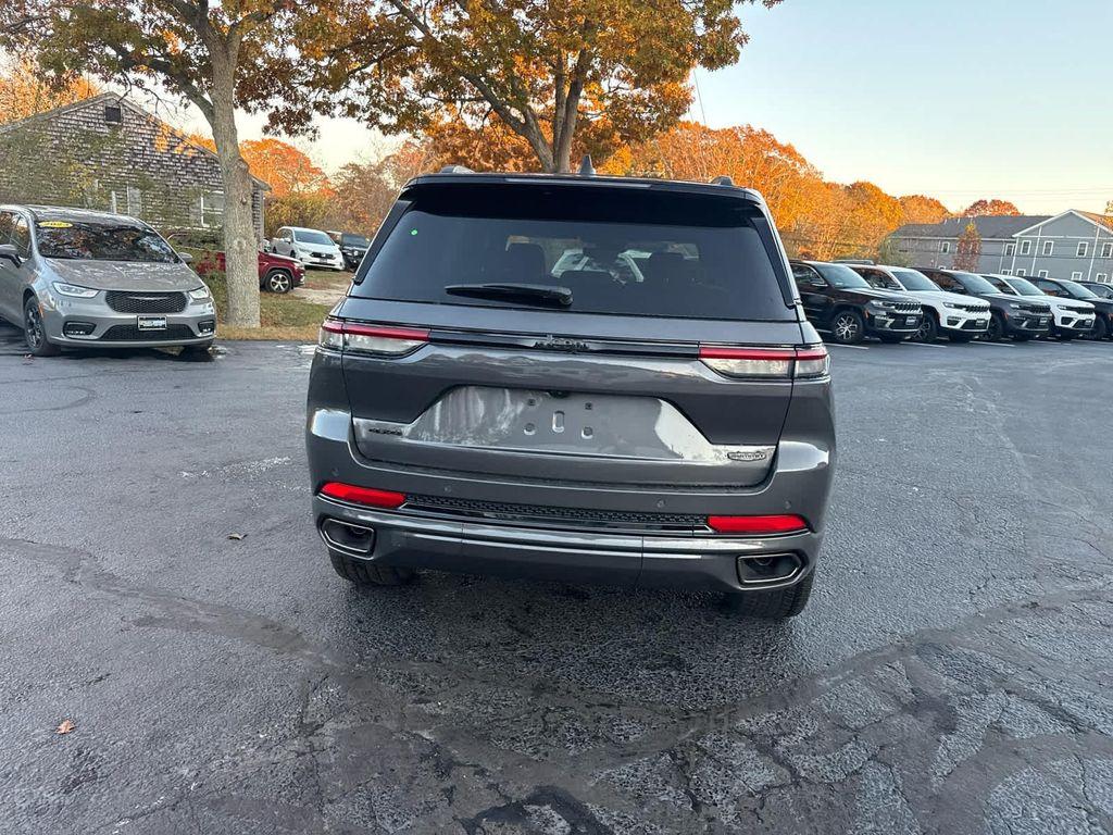 new 2025 Jeep Grand Cherokee car, priced at $59,023