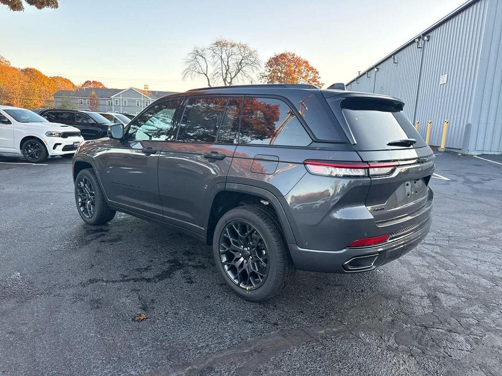 new 2025 Jeep Grand Cherokee car, priced at $59,023