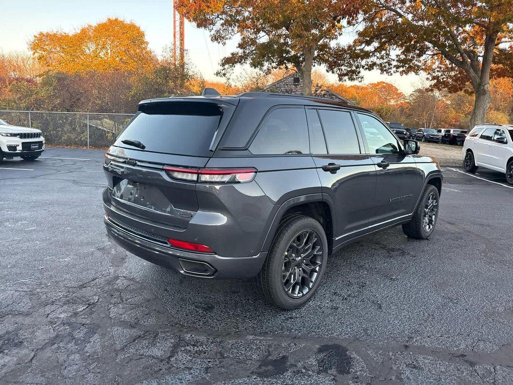 new 2025 Jeep Grand Cherokee car, priced at $59,023