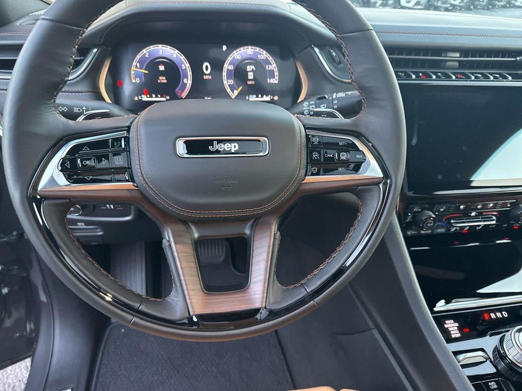 new 2025 Jeep Grand Cherokee car, priced at $59,023