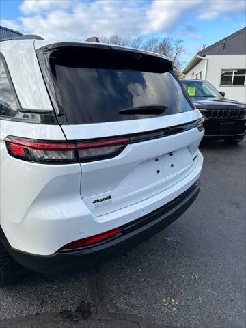 new 2025 Jeep Grand Cherokee car, priced at $50,156