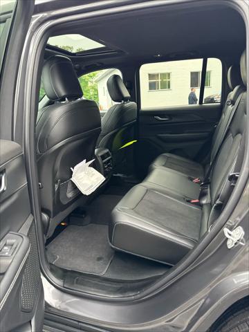 new 2025 Jeep Grand Cherokee car, priced at $43,505