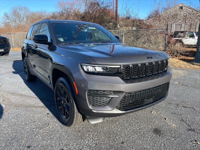 new 2025 Jeep Grand Cherokee car, priced at $43,780