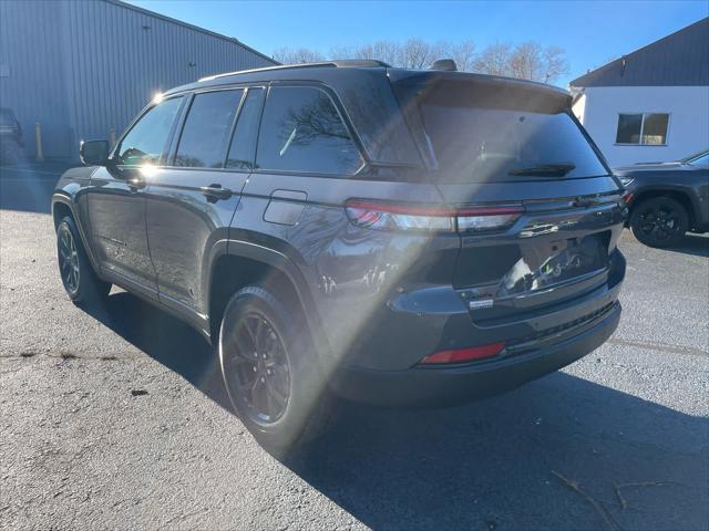 new 2025 Jeep Grand Cherokee car, priced at $43,780