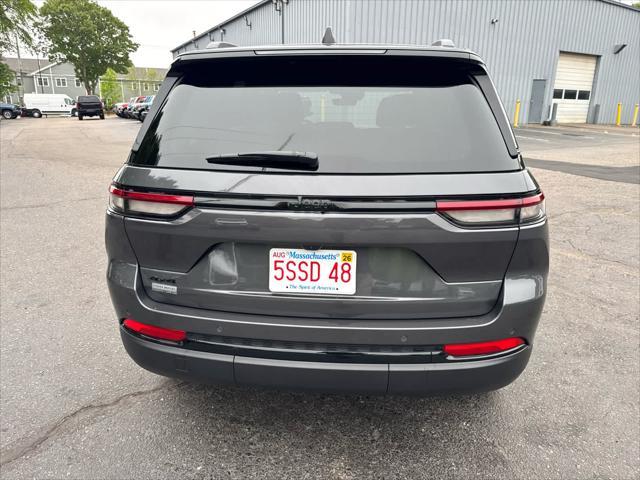 new 2025 Jeep Grand Cherokee car, priced at $43,505