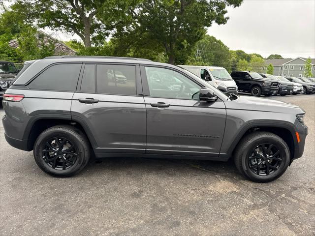 new 2025 Jeep Grand Cherokee car, priced at $43,505