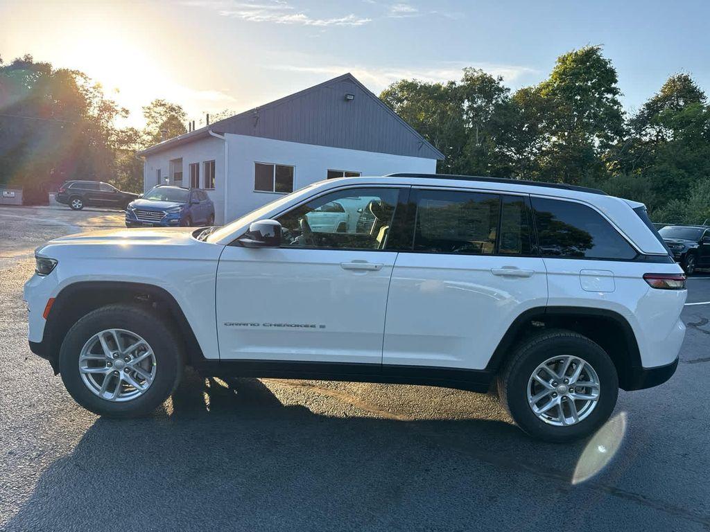 new 2025 Jeep Grand Cherokee car, priced at $42,084