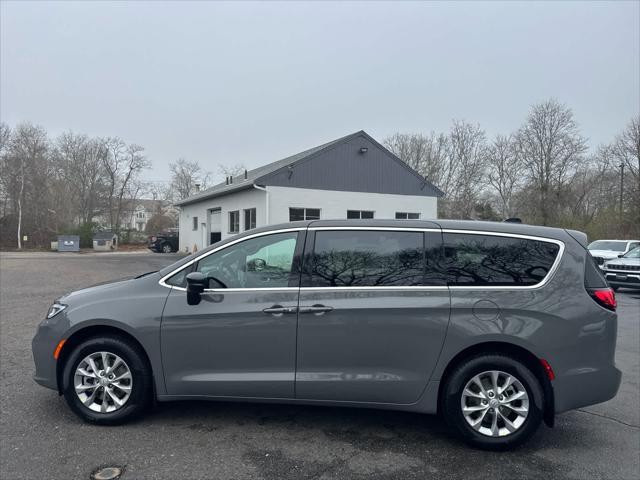 new 2025 Chrysler Pacifica car, priced at $45,598