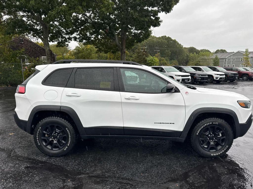 used 2022 Jeep Cherokee car, priced at $28,990