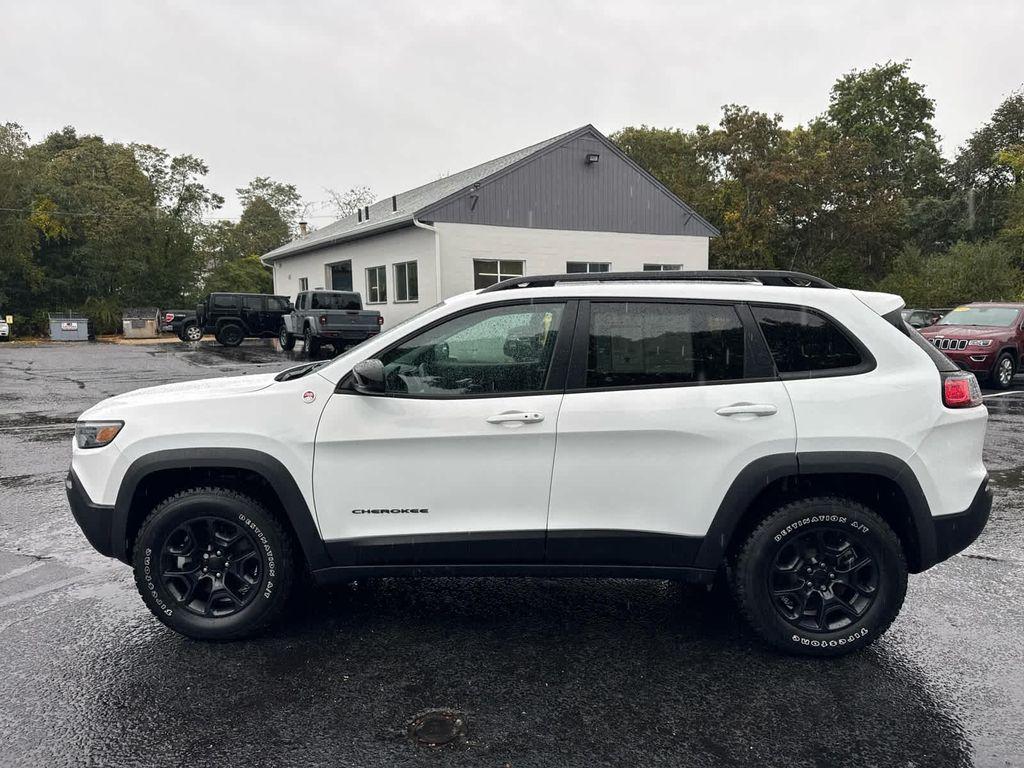 used 2022 Jeep Cherokee car, priced at $28,990