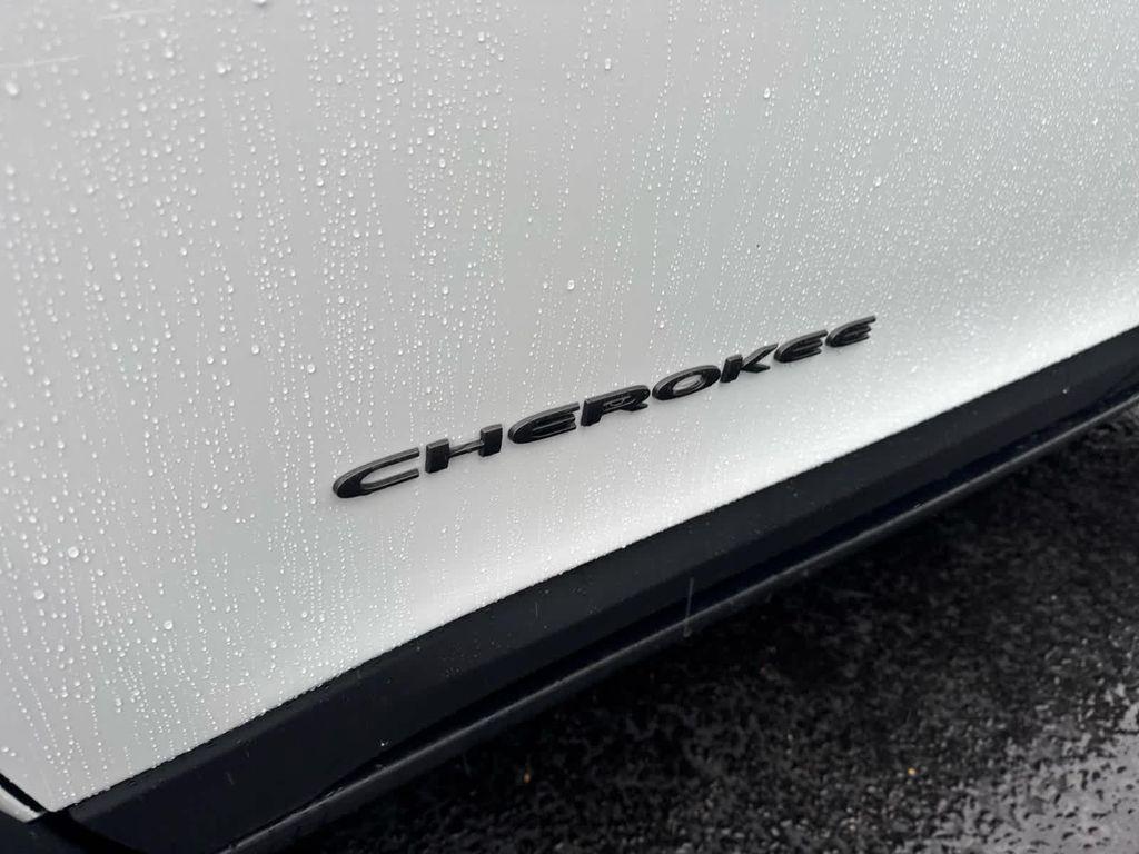 used 2022 Jeep Cherokee car, priced at $28,990