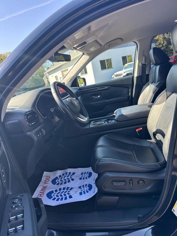used 2025 Honda Pilot car, priced at $43,845