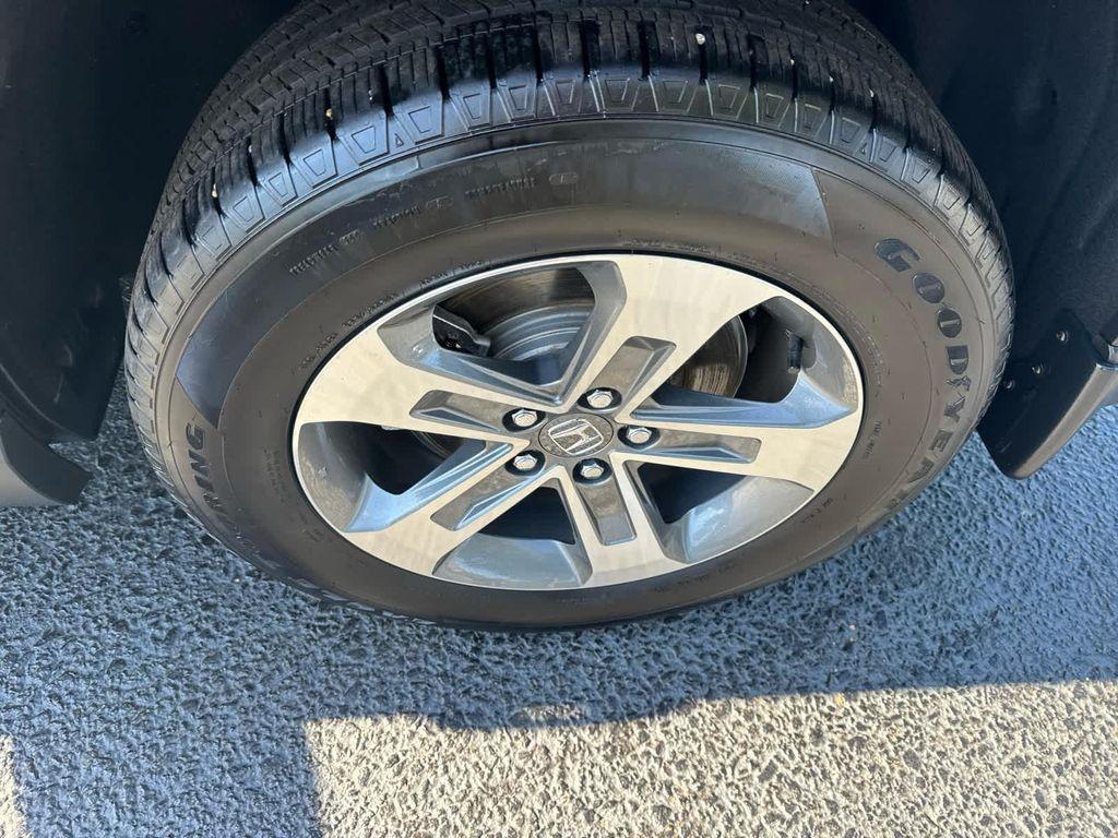 used 2025 Honda Pilot car, priced at $43,845