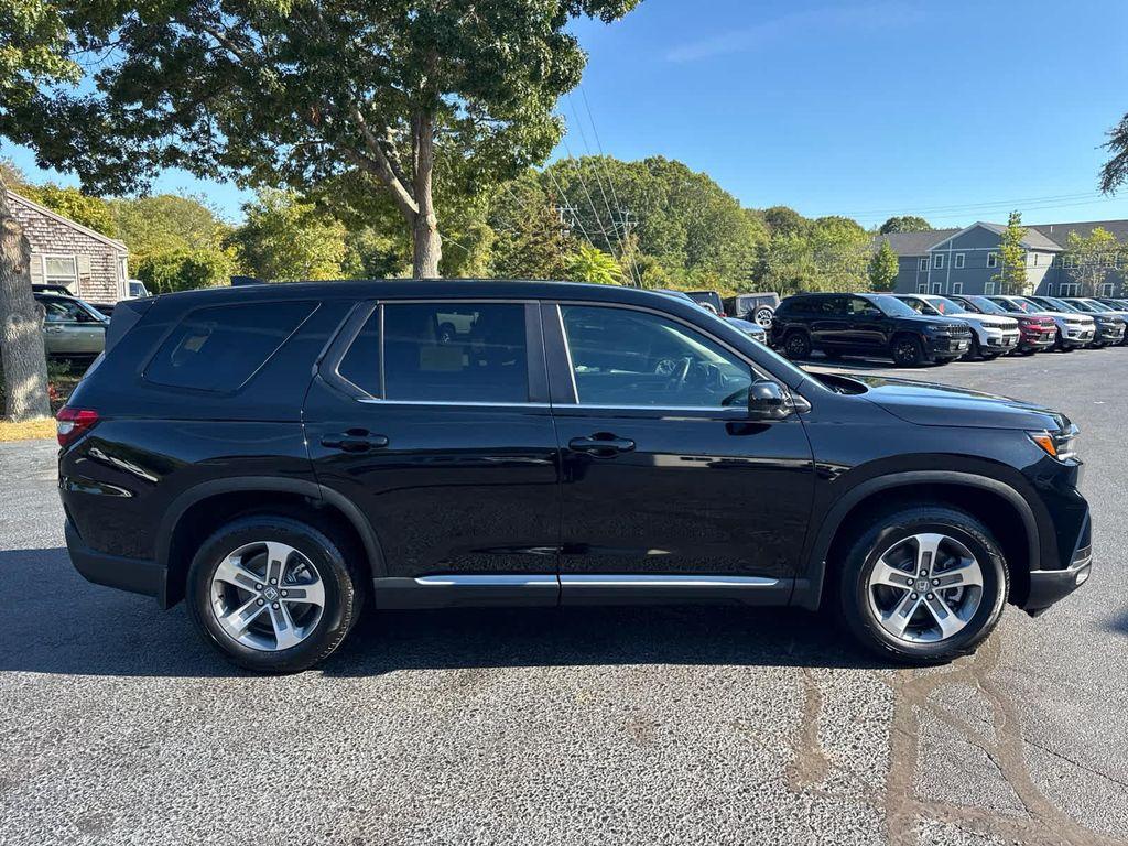used 2025 Honda Pilot car, priced at $43,845