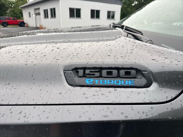 new 2025 Ram 1500 car, priced at $44,212