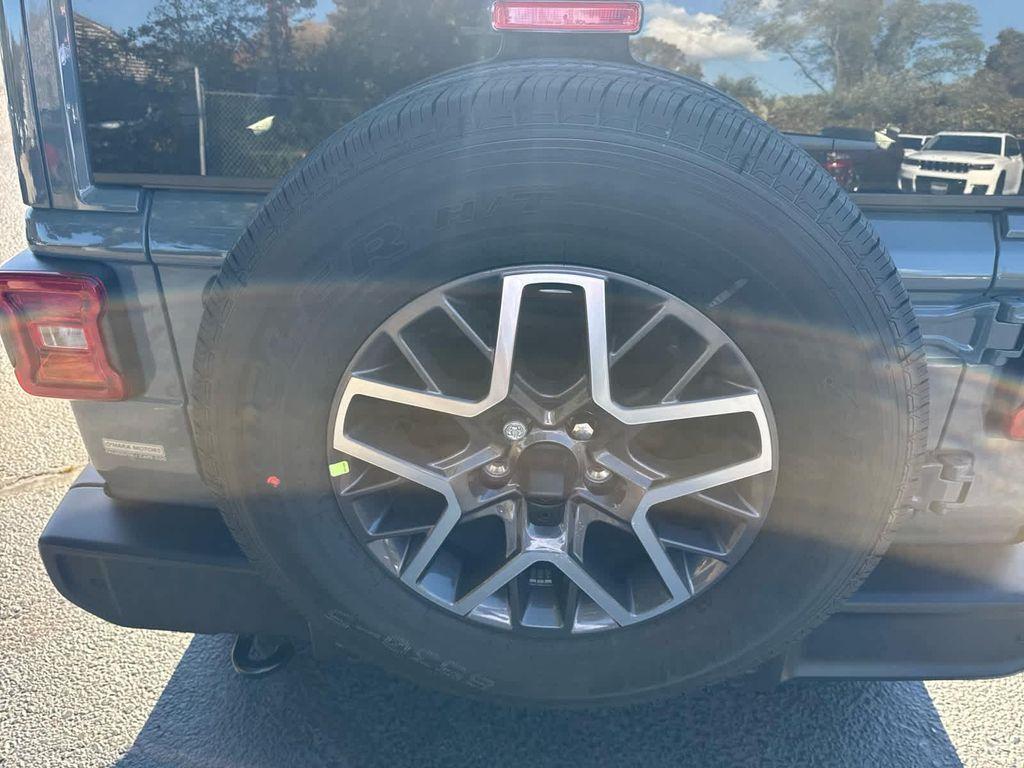 new 2026 Jeep Wrangler car, priced at $52,441