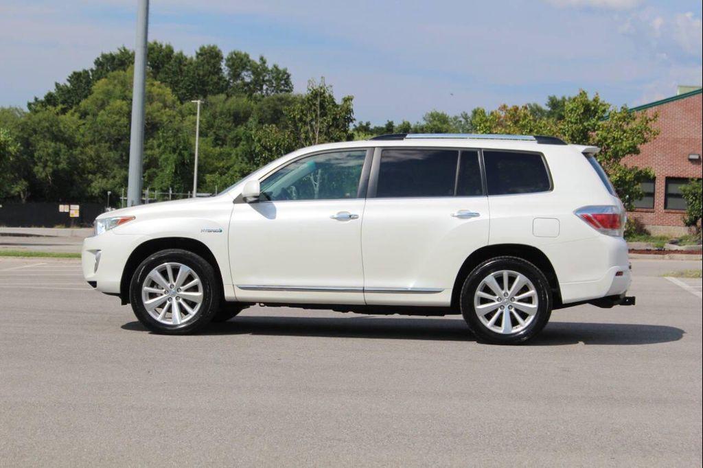 used 2011 Toyota Highlander Hybrid car, priced at $13,690