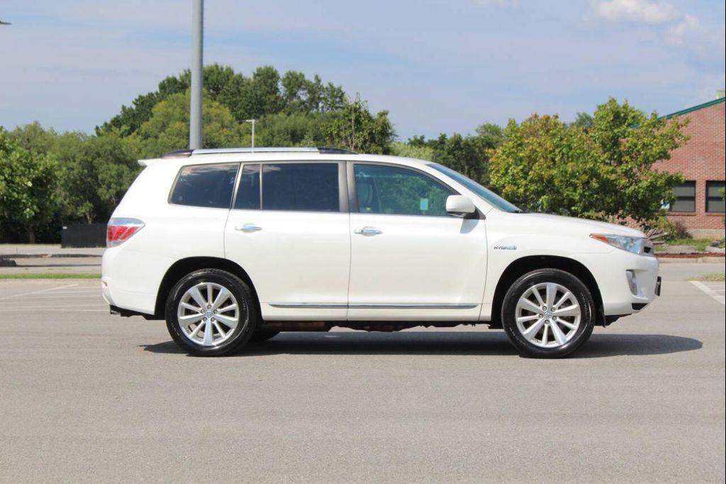 used 2011 Toyota Highlander Hybrid car, priced at $13,690