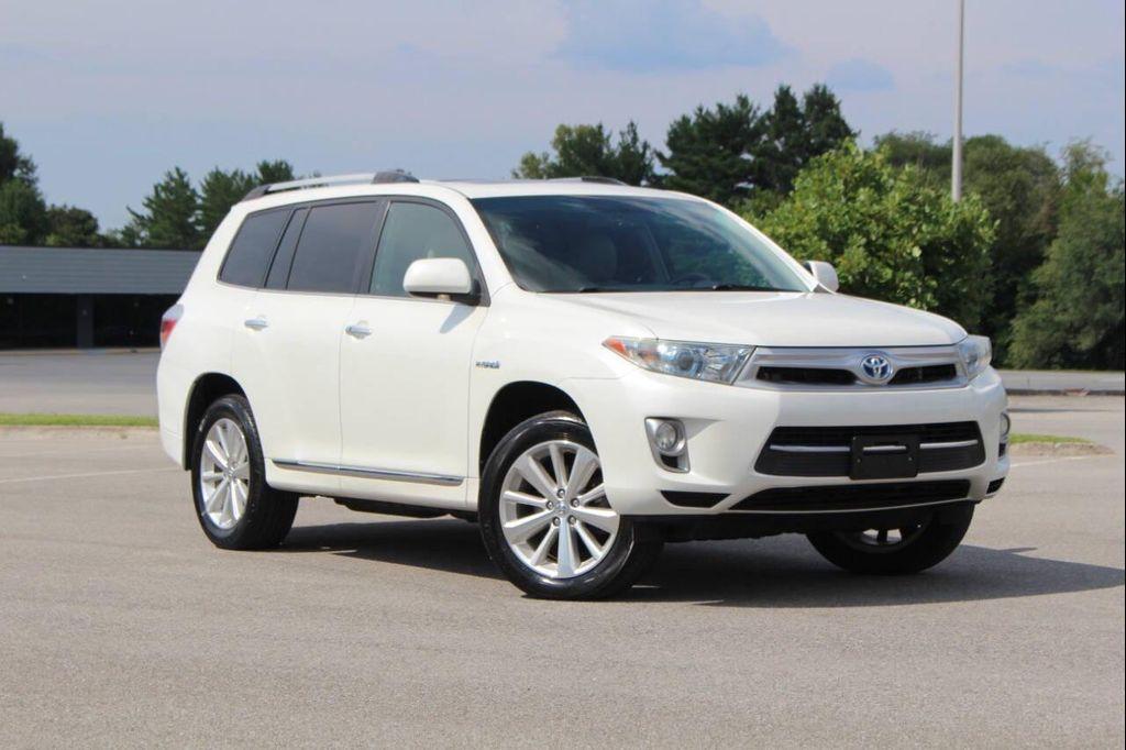 used 2011 Toyota Highlander Hybrid car, priced at $13,690