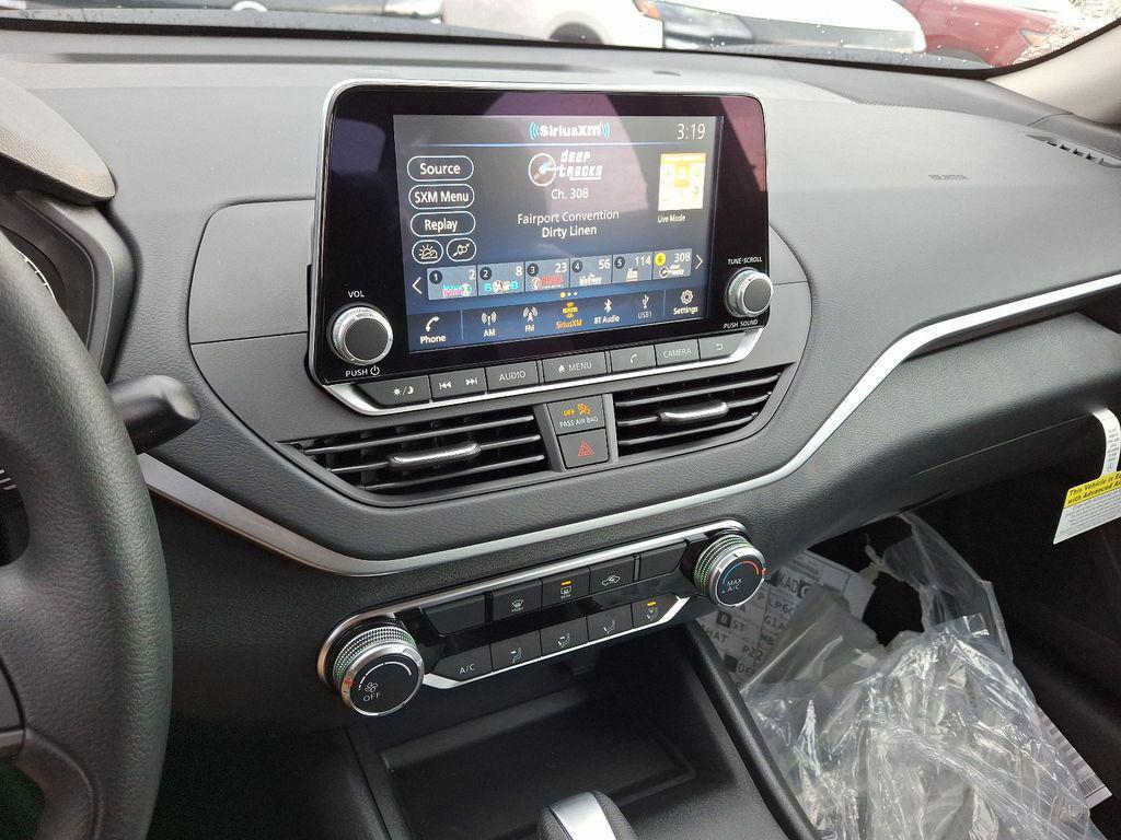 new 2025 Nissan Altima car, priced at $26,340