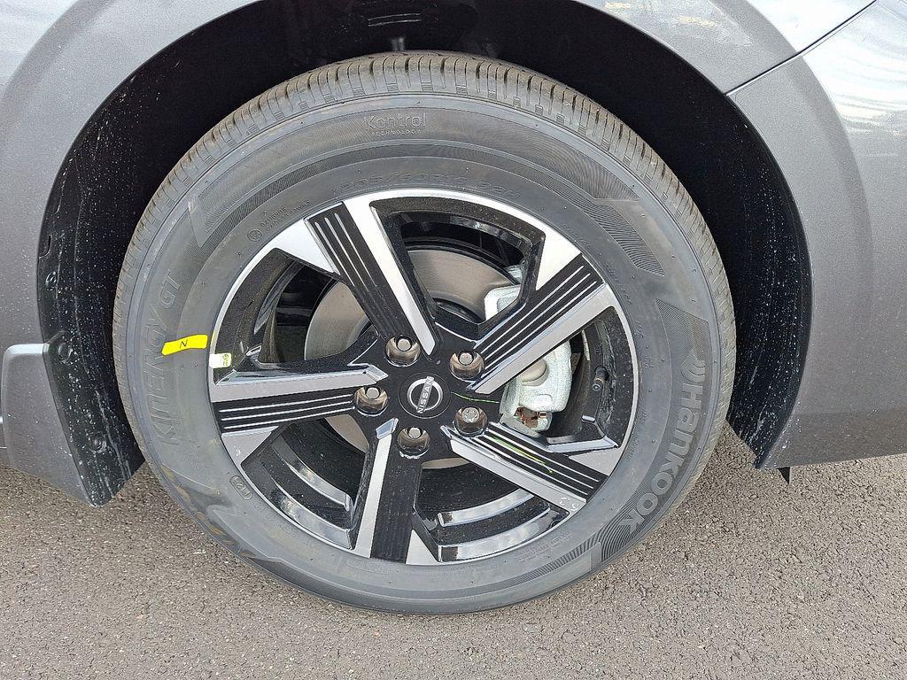 new 2025 Nissan Sentra car, priced at $23,180