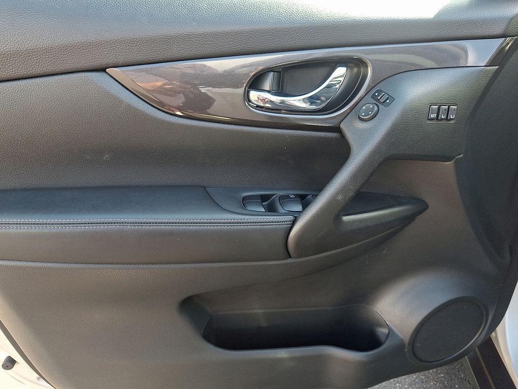 used 2019 Nissan Rogue car, priced at $19,990
