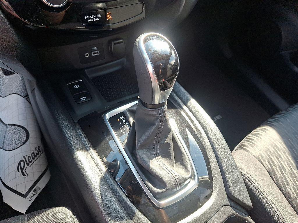 used 2019 Nissan Rogue car, priced at $19,990