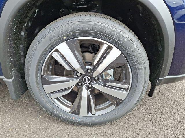 new 2025 Nissan Rogue car, priced at $40,235