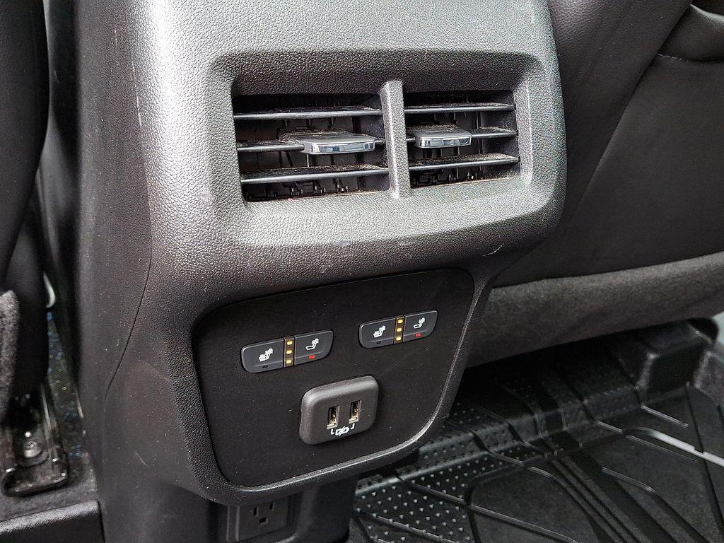 used 2020 Chevrolet Equinox car, priced at $17,388