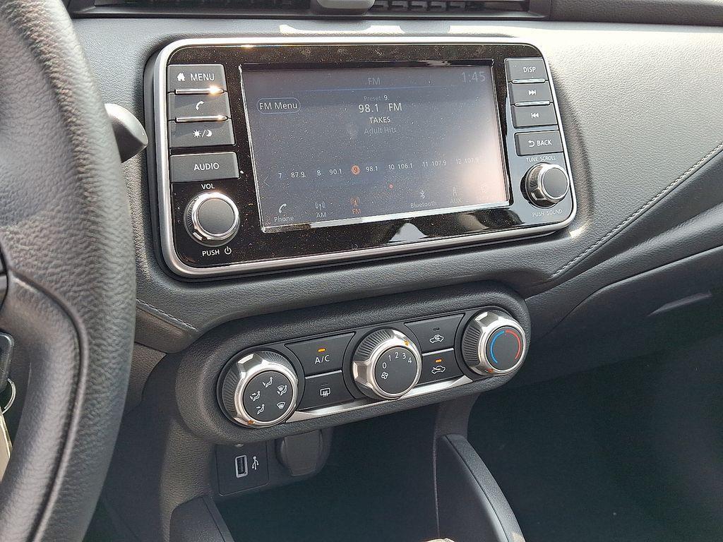 new 2025 Nissan Versa car, priced at $22,035