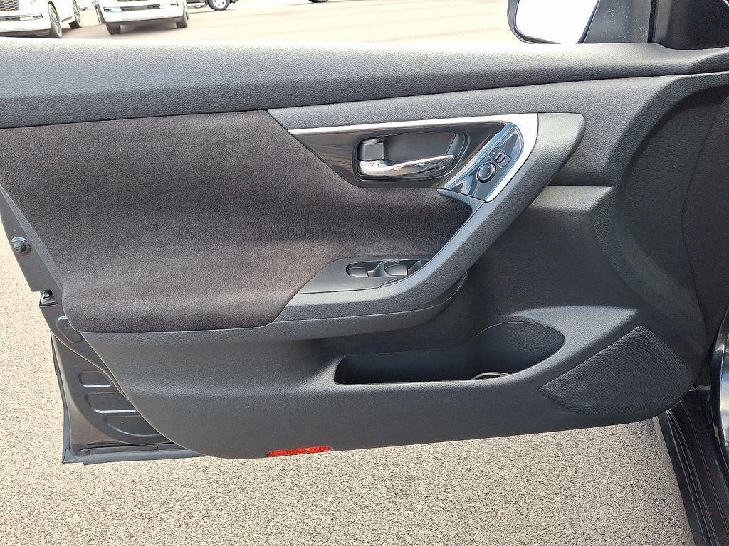 used 2013 Nissan Altima car, priced at $6,625