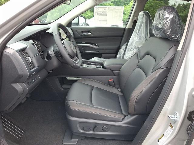 new 2025 Nissan Pathfinder car, priced at $45,785