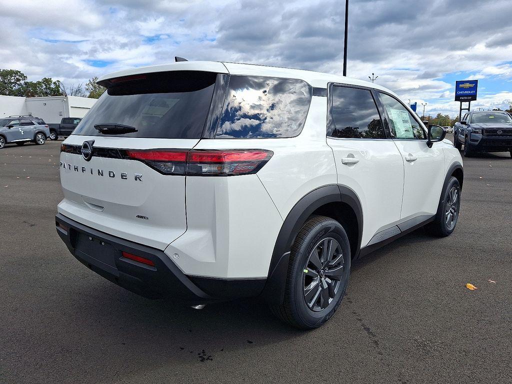new 2025 Nissan Pathfinder car, priced at $33,465