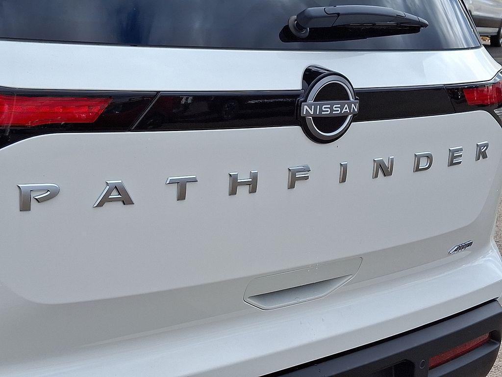 new 2025 Nissan Pathfinder car, priced at $33,465