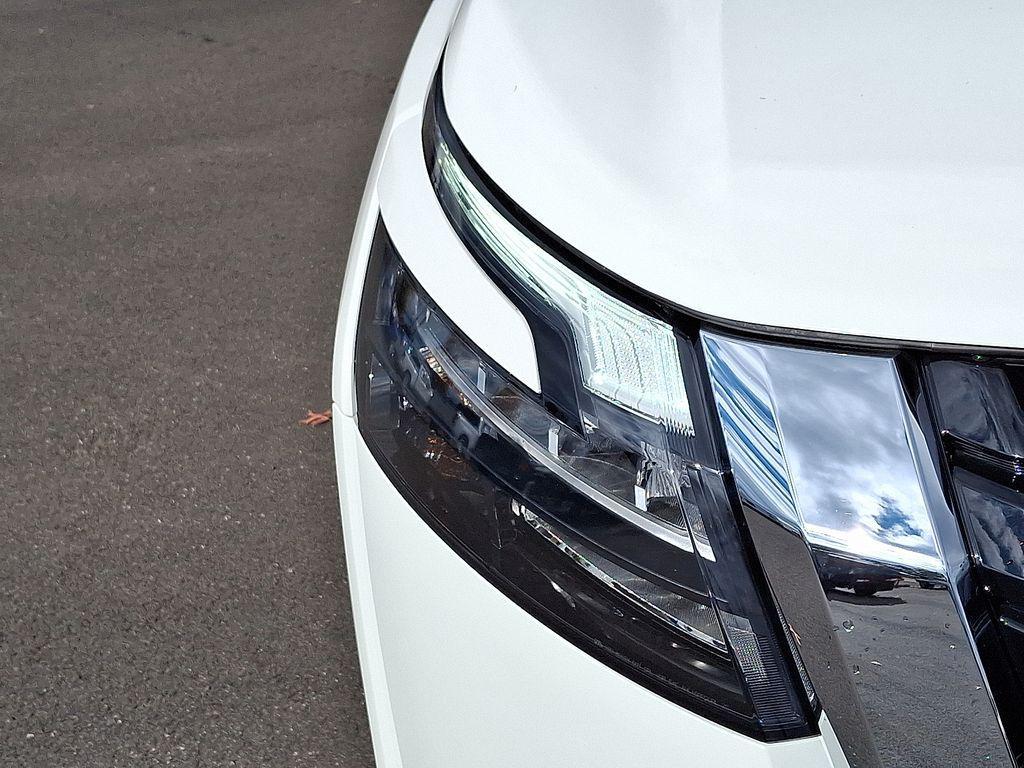 new 2025 Nissan Pathfinder car, priced at $33,465