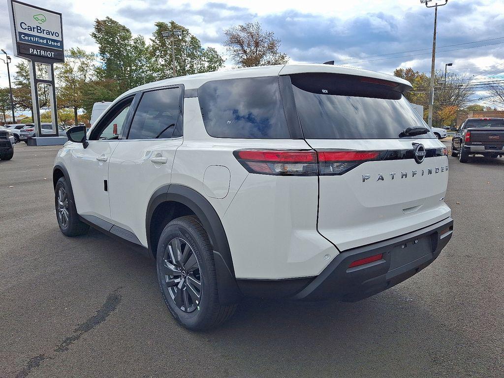 new 2025 Nissan Pathfinder car, priced at $33,465