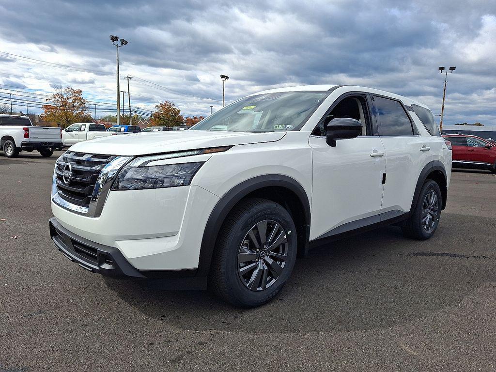 new 2025 Nissan Pathfinder car, priced at $33,465