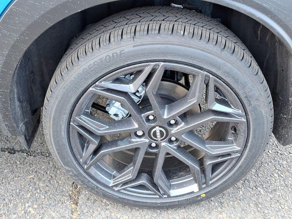 new 2025 Nissan Kicks car, priced at $33,310