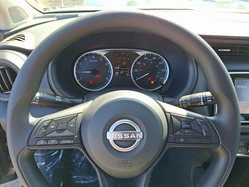 new 2025 Nissan Kicks car, priced at $23,010