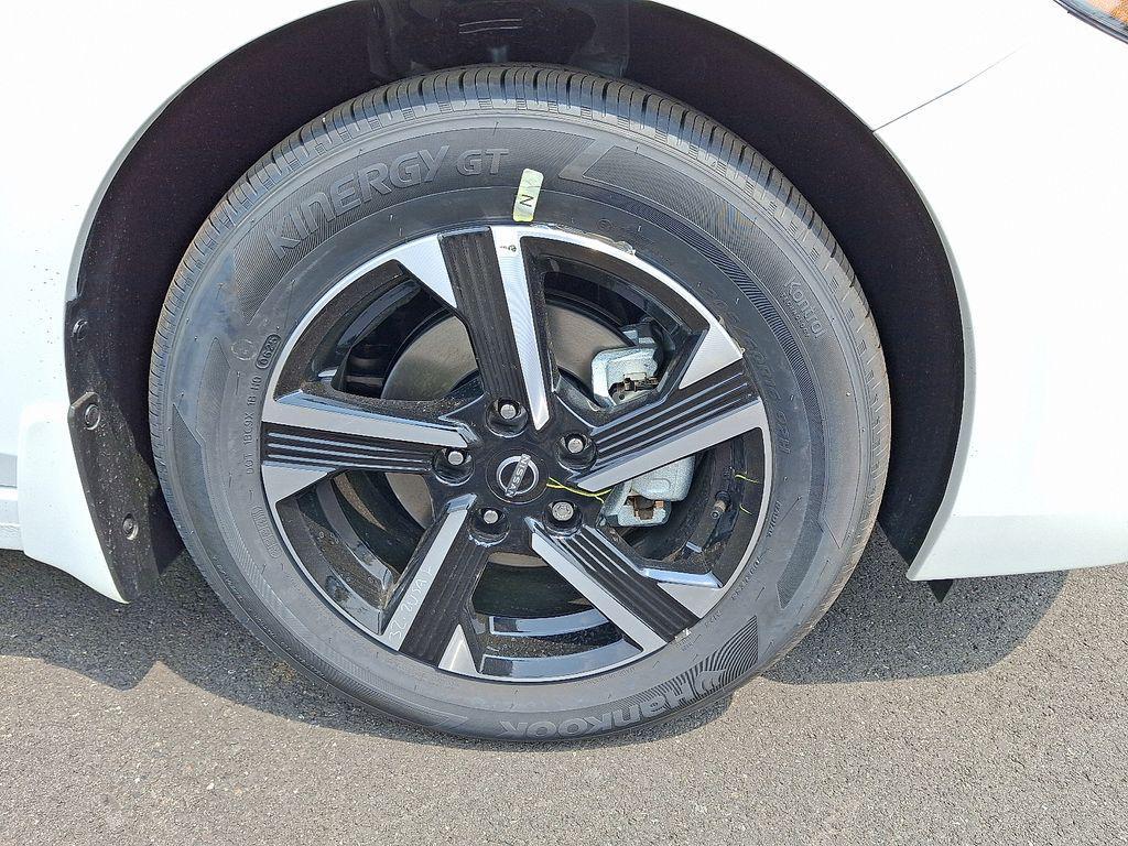 new 2025 Nissan Sentra car, priced at $24,580