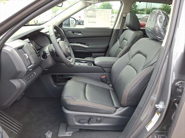 new 2025 Nissan Pathfinder car, priced at $49,555