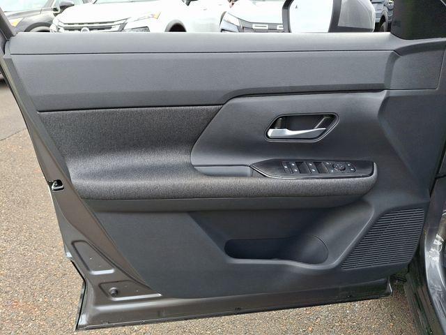 new 2025 Nissan Kicks car, priced at $27,160