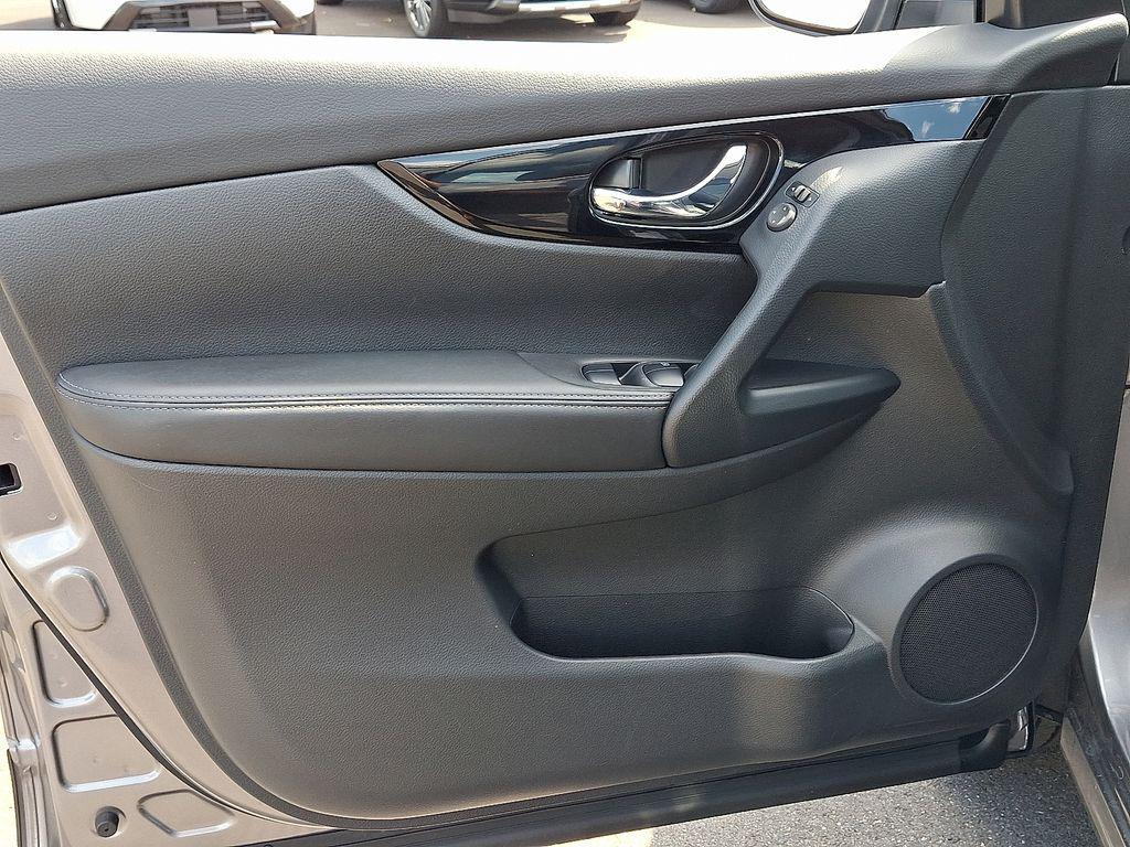 used 2022 Nissan Rogue Sport car, priced at $23,455