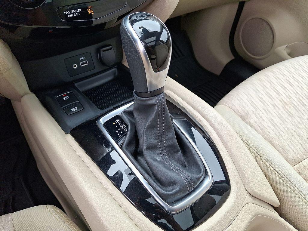 used 2019 Nissan Rogue car, priced at $18,559